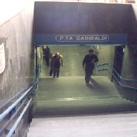 L'ingresso della stazione del passante nella stazione FS di Porta Garibaldi - 10Kb