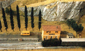 La stazioncina della linea secondaria - 52Kb